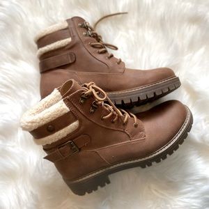 Lace up boots, by Cliffs by White mountain NWOT